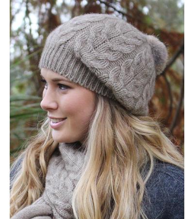 9872 Relaxed Cable Beanie with Rabbit Fur Pompom